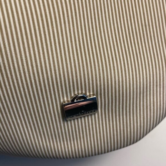 Elegant Cream Hobo Bag - Picture 4 of 7